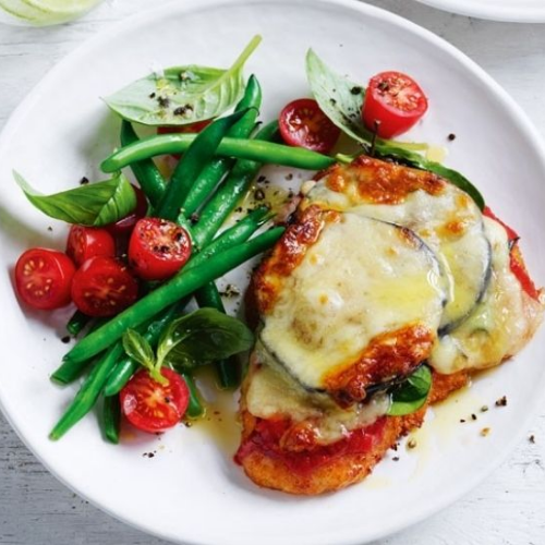 Chicken Parmigiana with Arugula, Beans and Cherry Tomatoes (Organic)