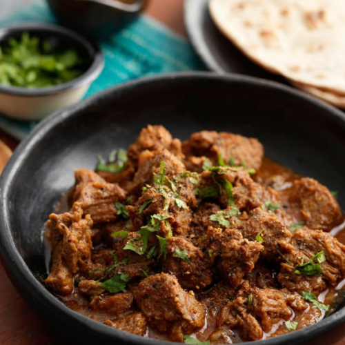 Lamb Rogan Josh with Brown Rice, Roasted Eggplant & Blanched Carrots 350g