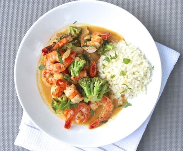 Curried Laksa Prawns with Cauliflower Rice & Crispy Tempeh.